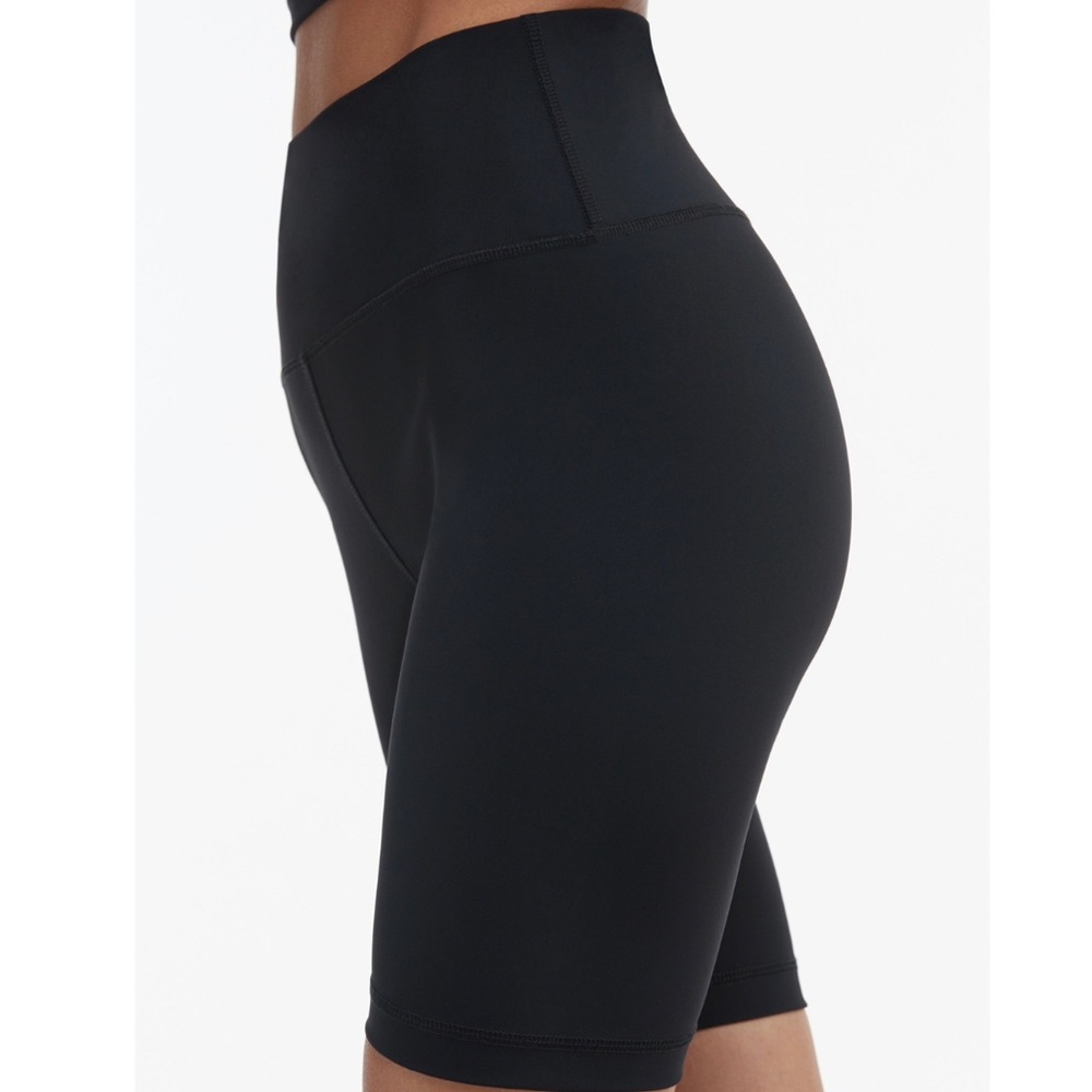 WARDROBE.NYC Biker Short, Black, Size Medium - Picture 10 of 15